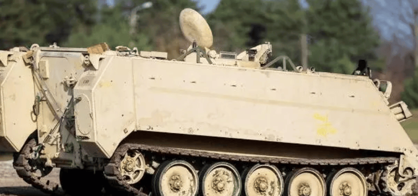 200辆美制的M113步战车援助乌克兰，却惨遭俄军堵车，还灌置手雷！