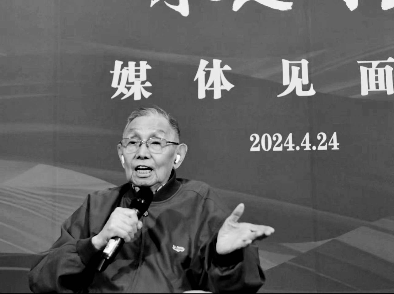 北京人艺第二任院长刘锦云因病离世，《永定门里》成遗作                