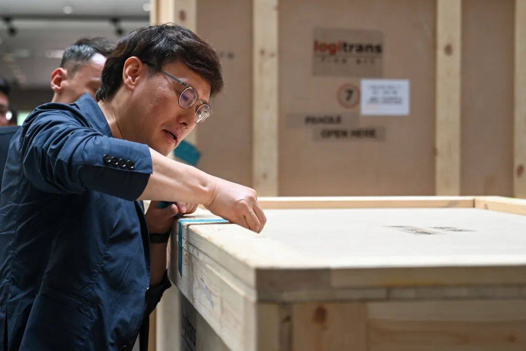 海南新闻:香港开奖结果历史记录-法老巨像和“绿脸棺”在上博开箱，现场视频→                