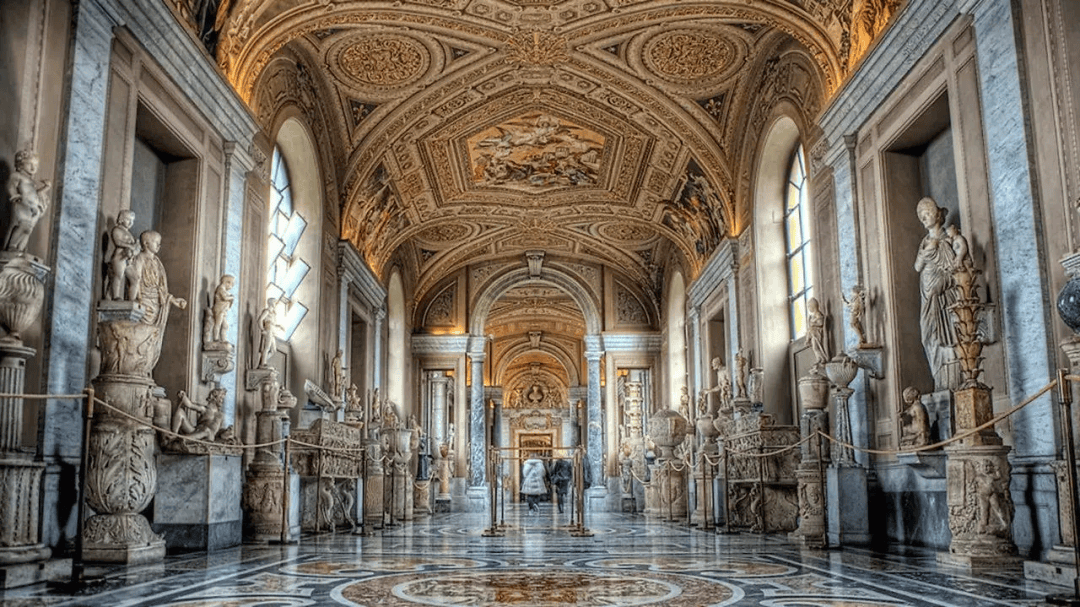 梵蒂冈之旅：在神圣与艺术的长廊中穿行                