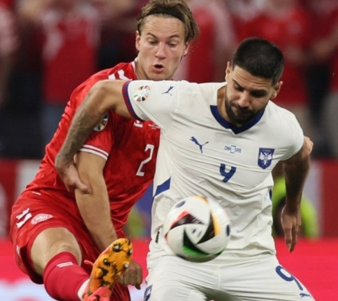 塞尔维亚首次参加欧洲杯小组垫底出局，4次参加大赛均止步小组赛