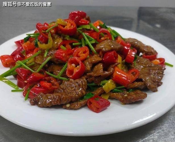 《剁椒黄牛肉：辣而不燥，鲜美绝伦》                