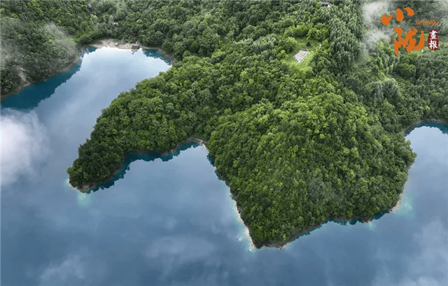 陇南文县天池：烟雨蒙蒙 美景如画                