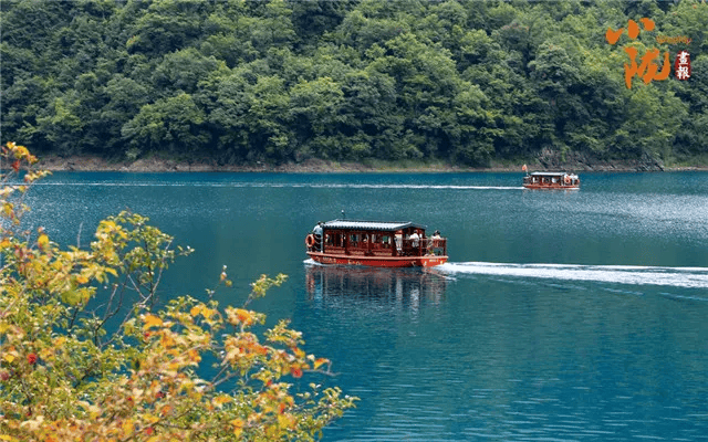 陇南文县天池：烟雨蒙蒙 美景如画                