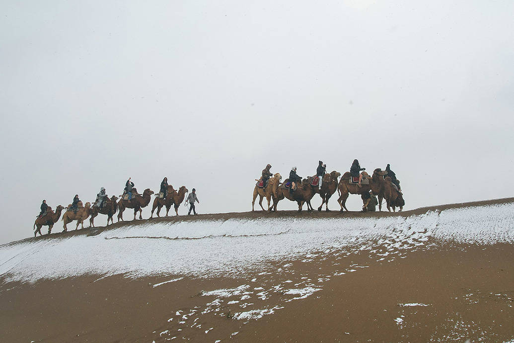 直击｜冷空气携雨雪上线，北方多地提早供暖                