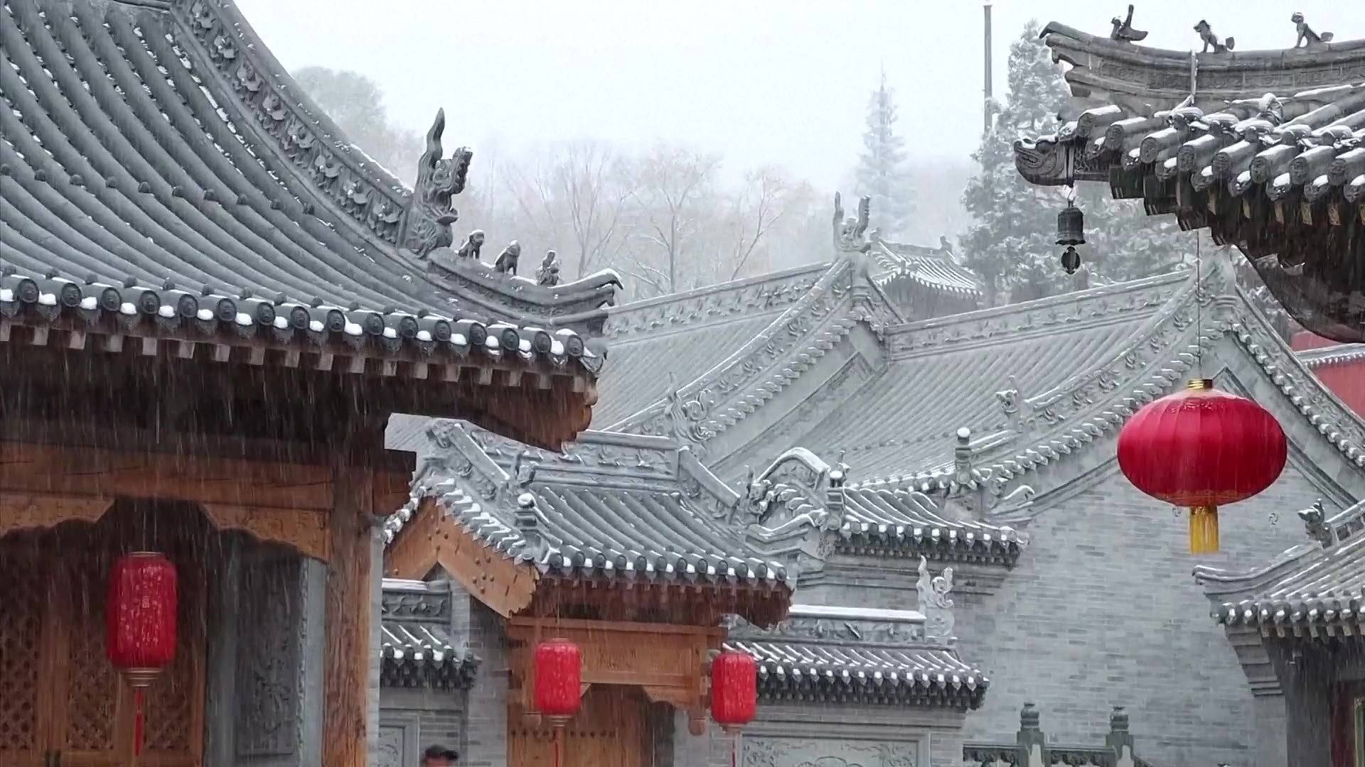 直击｜冷空气携雨雪上线，北方多地提早供暖                